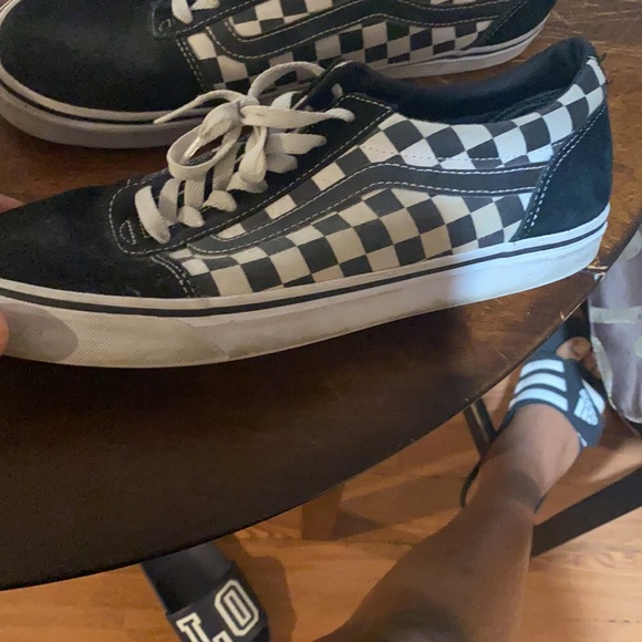 Vans - Picture 2 of 3
